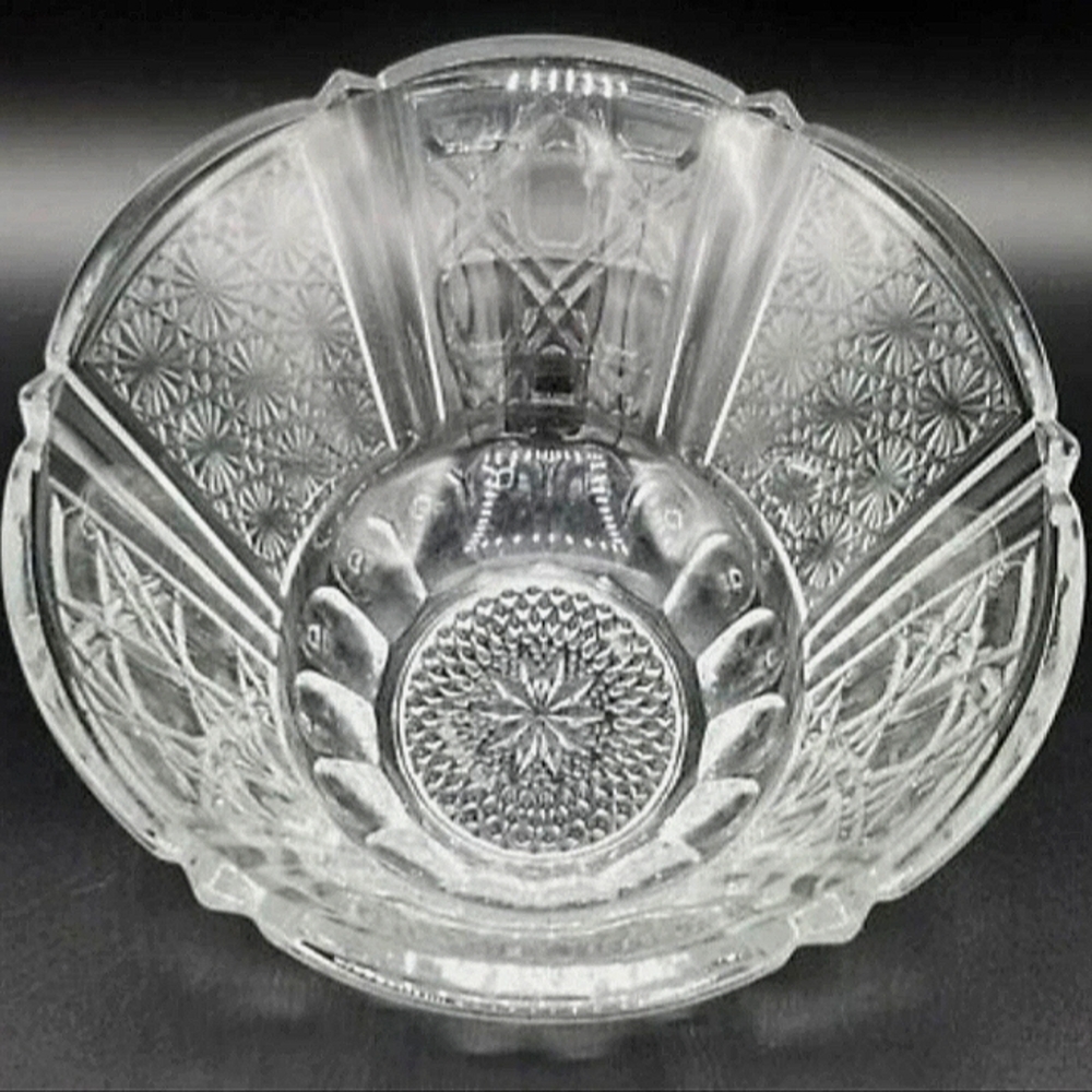Vintage Manhattan Clear Pattern Bowl By Anchor Hocking